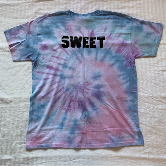 ๐๐ฆ NWOT Tie-Dyed Cheery On Top Creamery T-Shirt - Picture 2 of 5